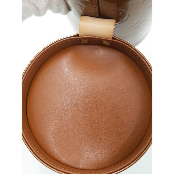 Louis Vuitton Monogram Vernis Astor Place Patent Bag Red - Picture 7 of 9